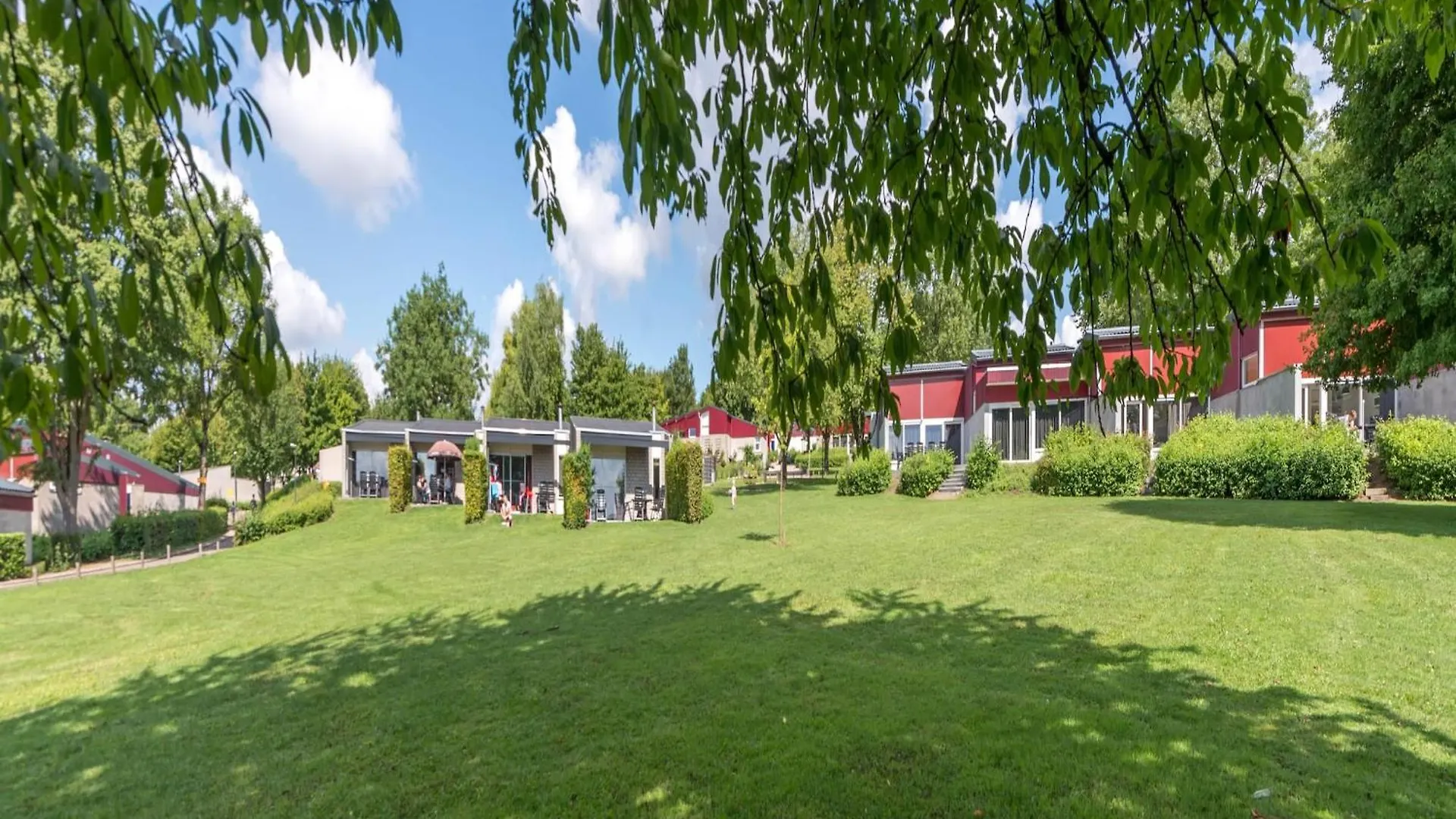 Holiday home Nice Bungalow With Sauna And Bubble Bath, On A Holiday Park, 4 Km Valkenburg Walem