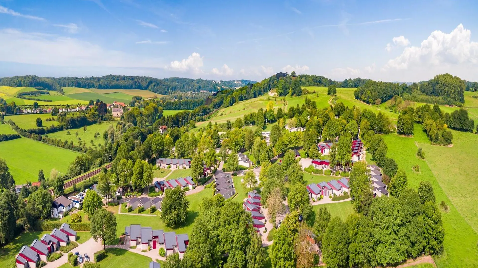 Nice Bungalow With Sauna And Bubble Bath, On A Holiday Park, 4 Km Valkenburg Walem Holiday home