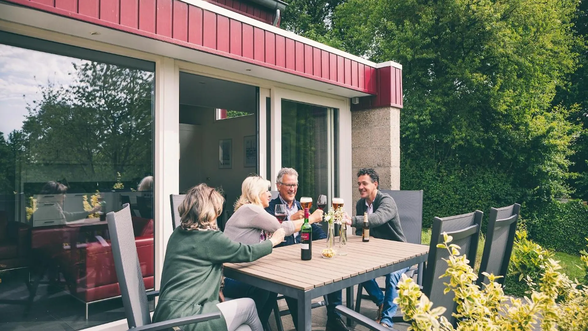 Nice Bungalow With Sauna And Bubble Bath, On A Holiday Park, 4 Km Valkenburg Walem Netherlands